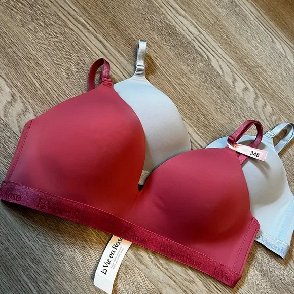 Bras - Picture 1 of 2